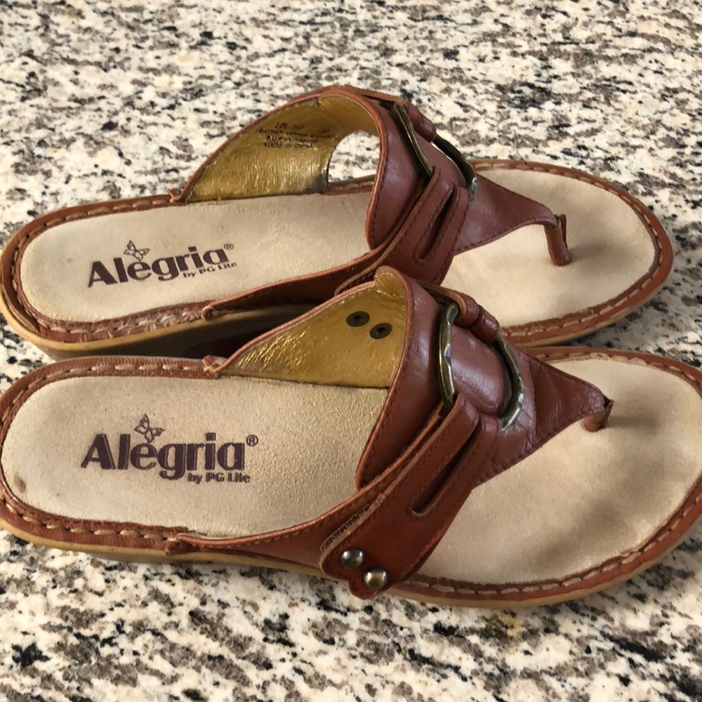 Alegria thongs